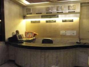 Palace Deluxe Hotel