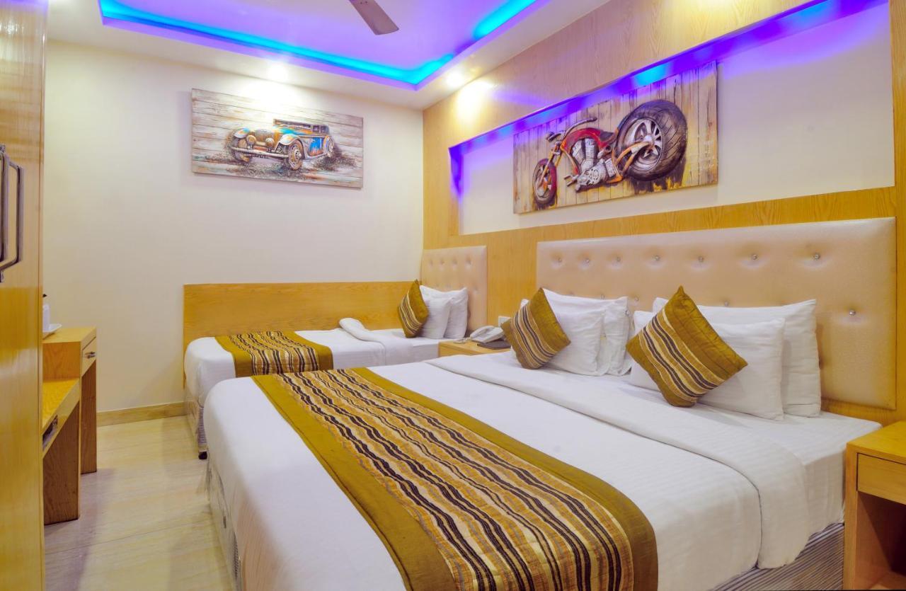 Palace Deluxe Hotel New Delhi